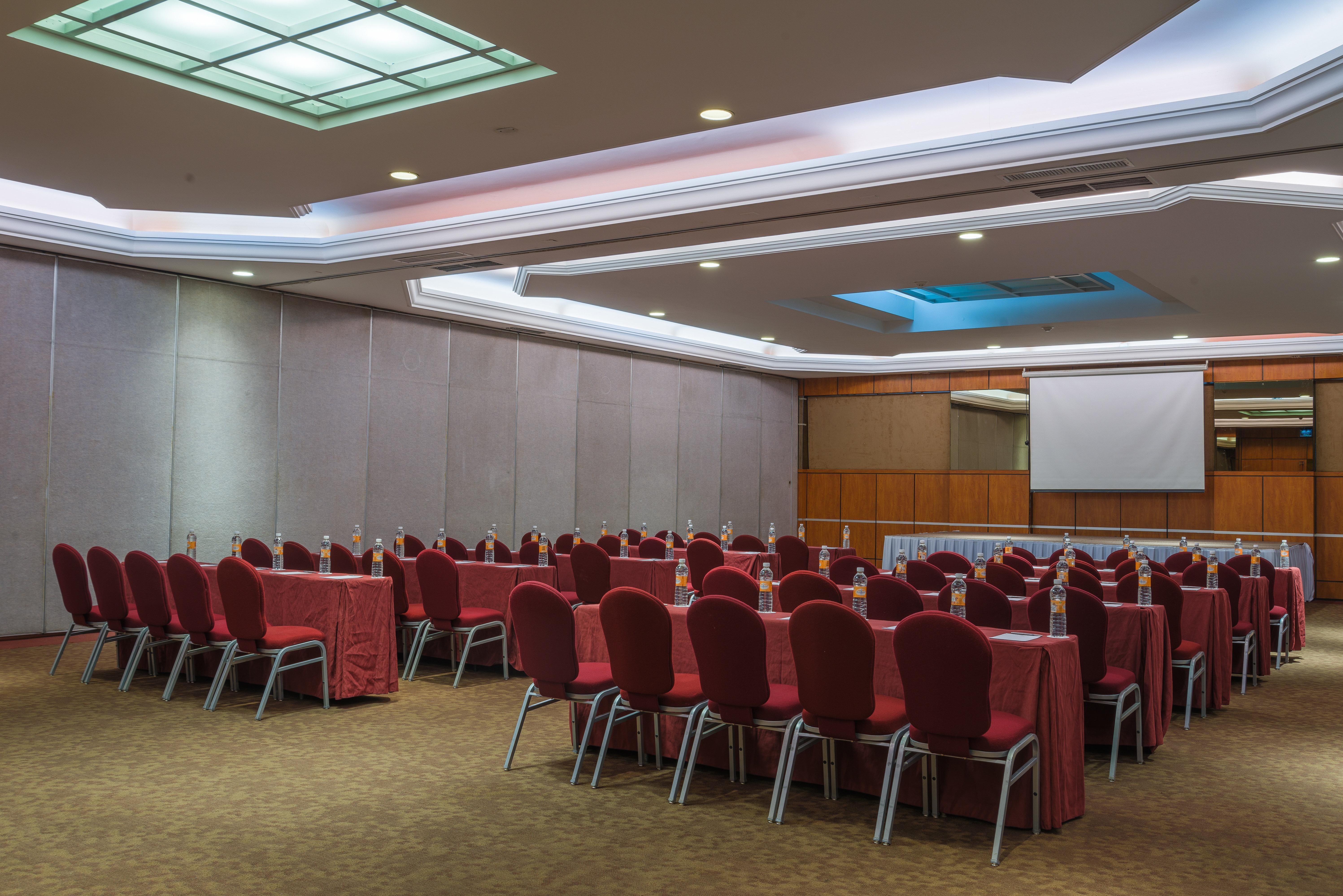 Holiday Inn Guadalajara Expo Plaza Del Sol By Ihg Zapopan Exterior photo