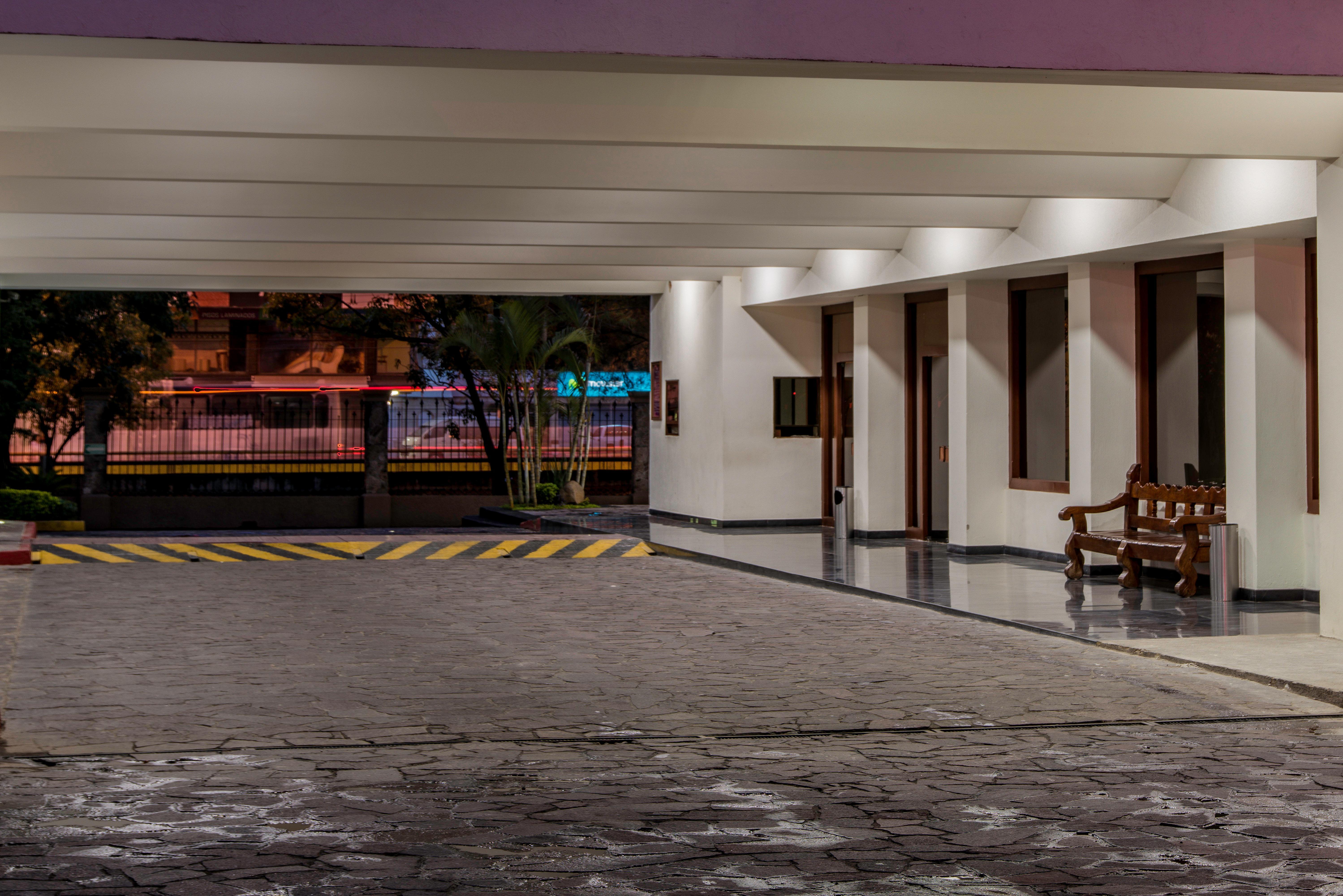 Holiday Inn Guadalajara Expo Plaza Del Sol By Ihg Zapopan Exterior photo