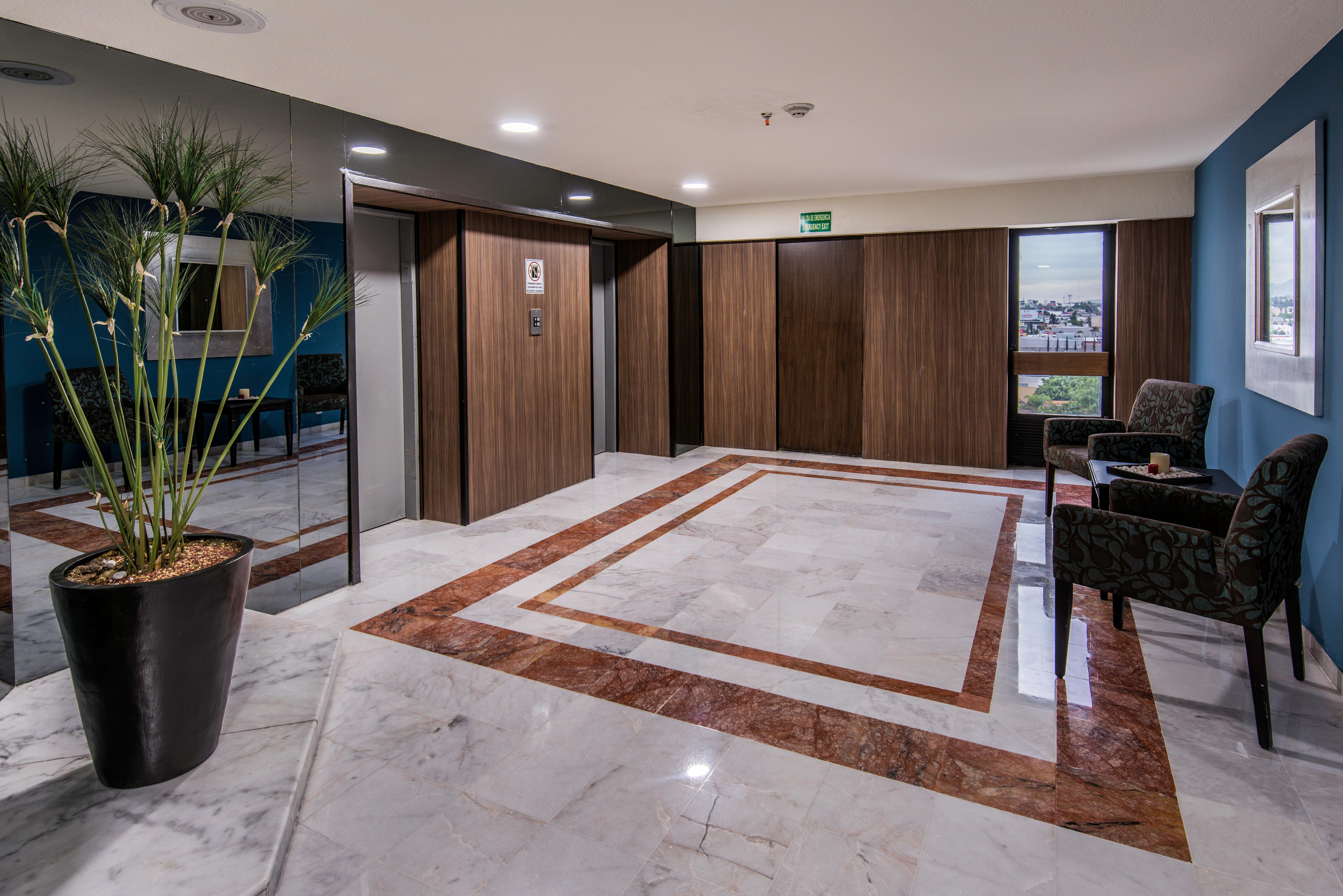 Holiday Inn Guadalajara Expo Plaza Del Sol By Ihg Zapopan Exterior photo