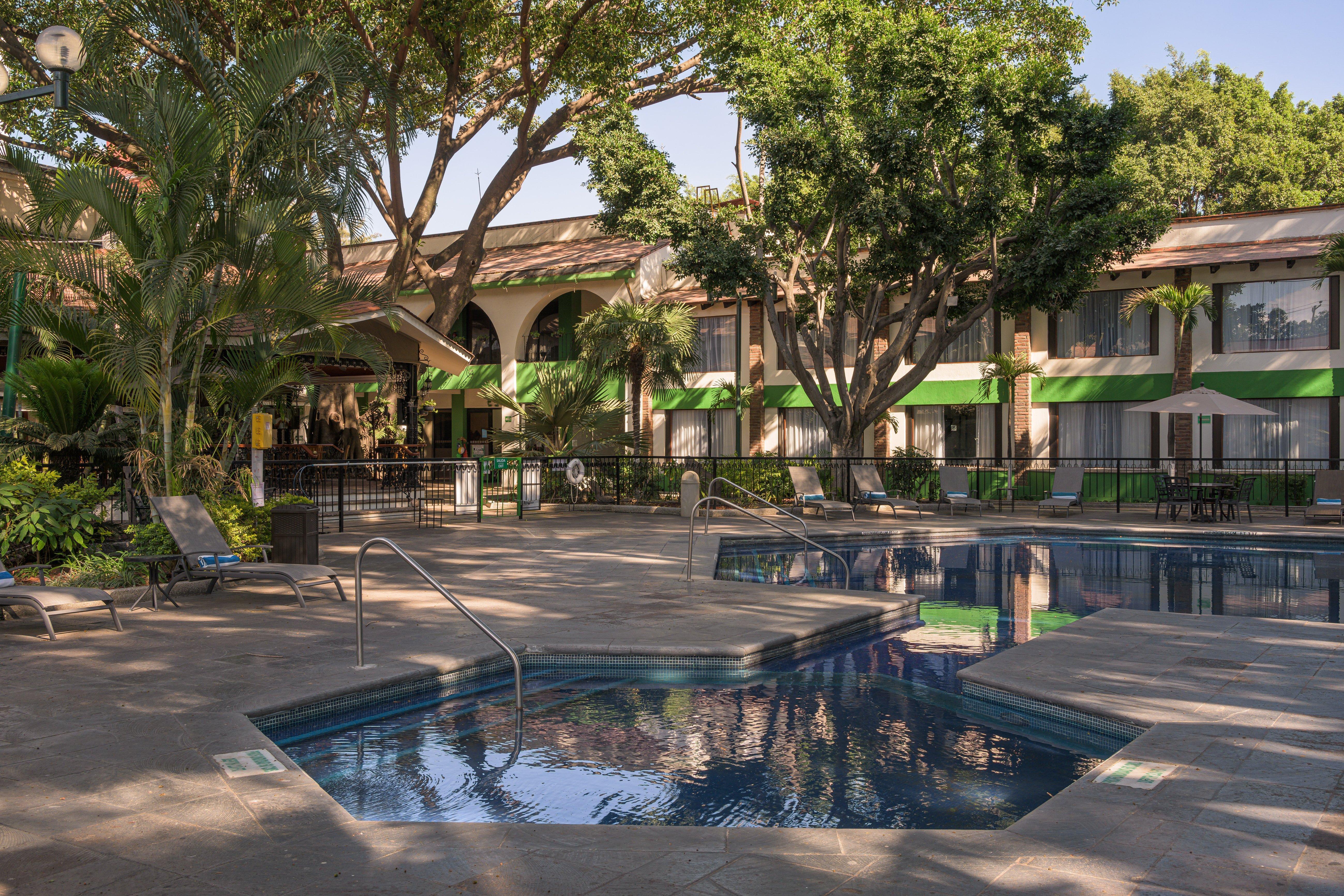 Holiday Inn Guadalajara Expo Plaza Del Sol By Ihg Zapopan Exterior photo