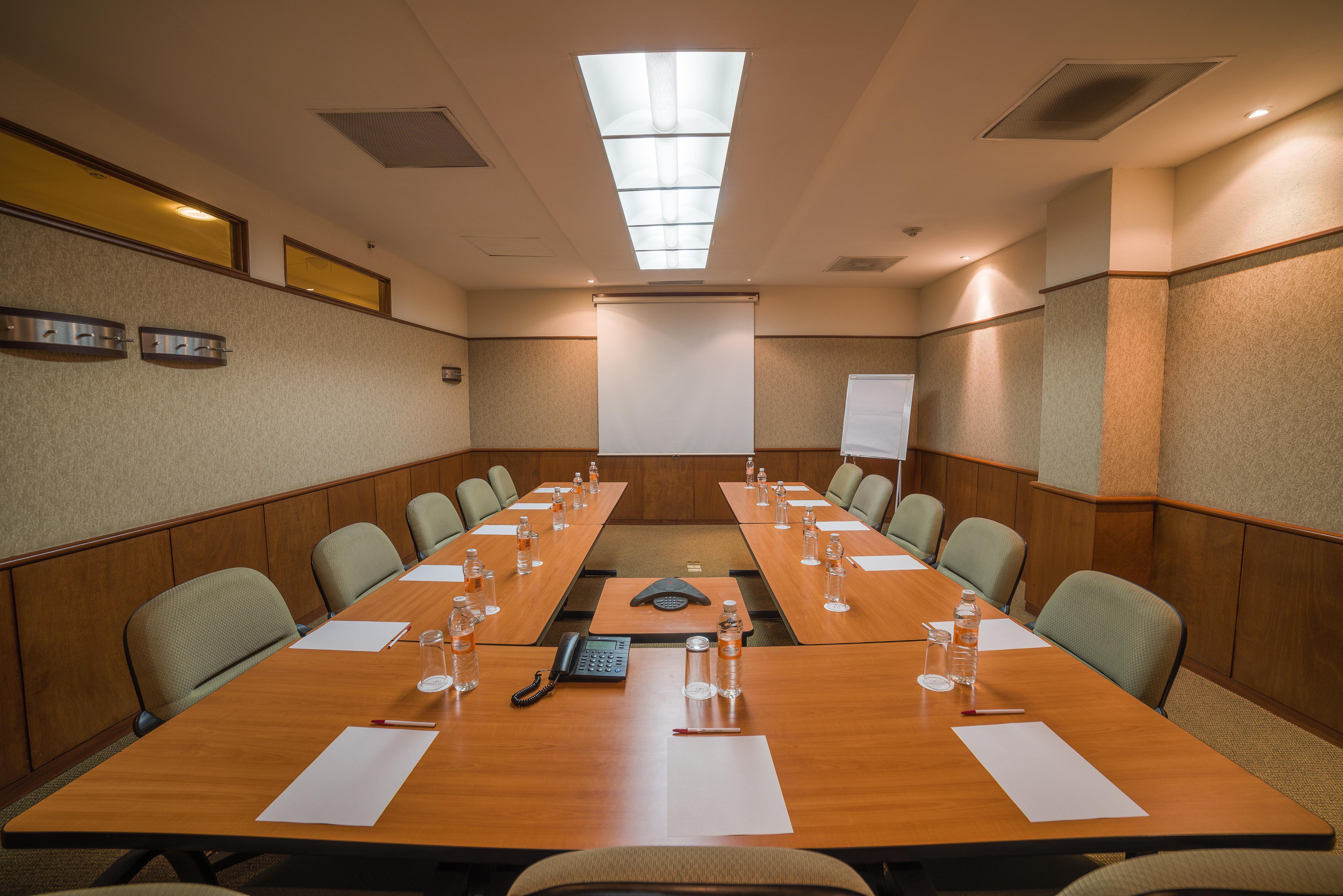 Holiday Inn Guadalajara Expo Plaza Del Sol By Ihg Zapopan Exterior photo