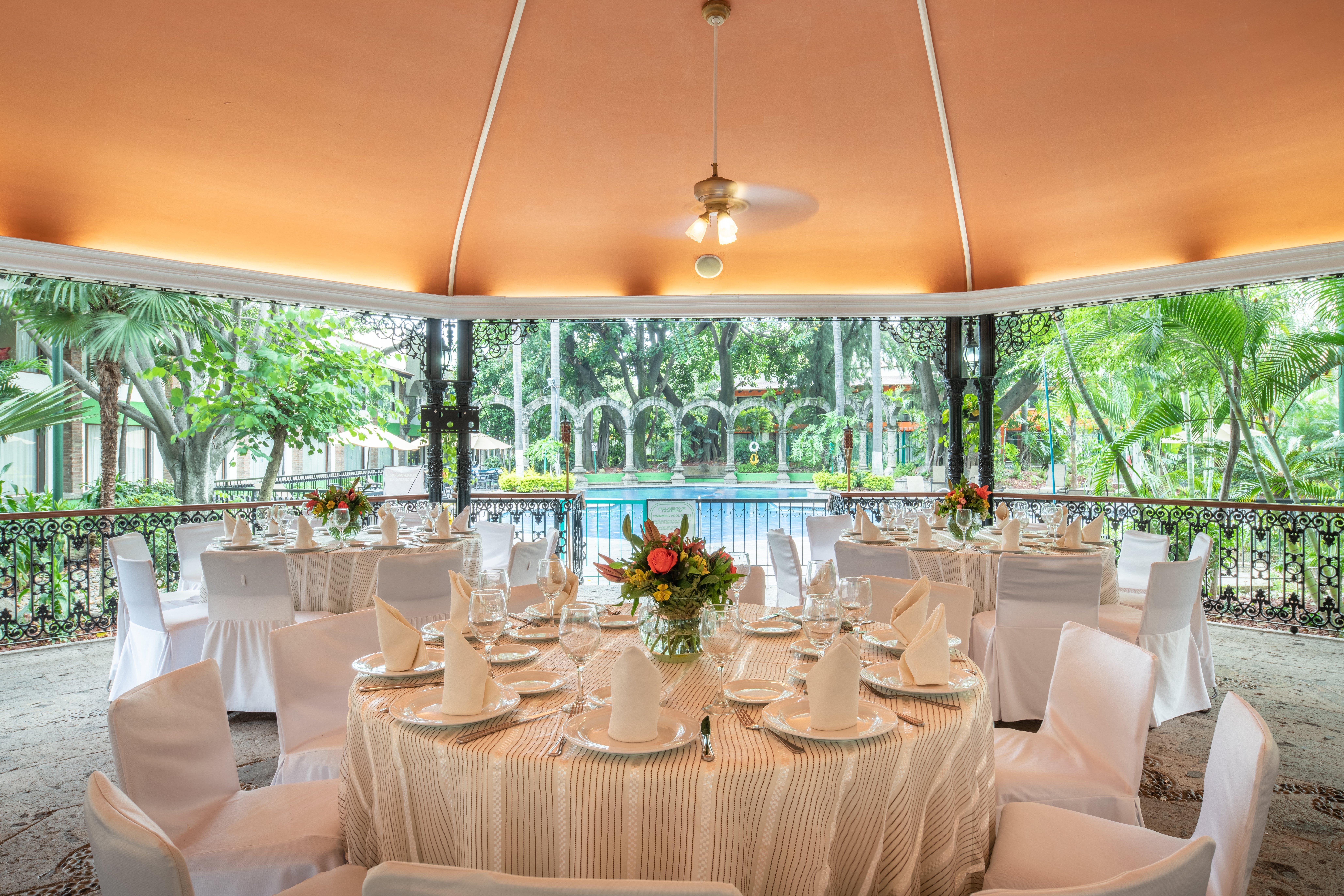 Holiday Inn Guadalajara Expo Plaza Del Sol By Ihg Zapopan Exterior photo
